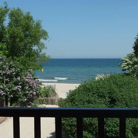 Patio I * Нехоже