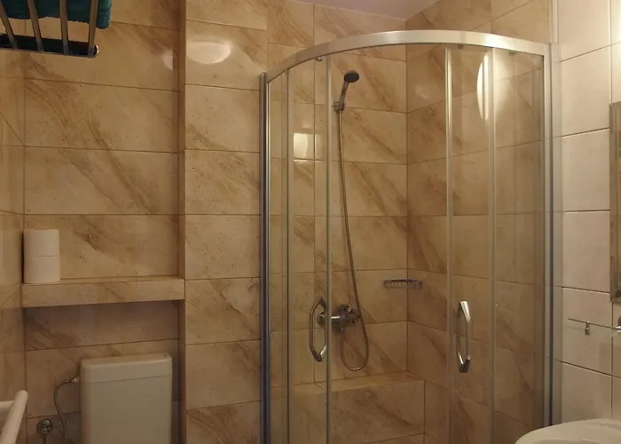 Patio I Нехоже