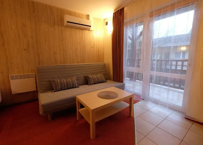 Апартаменты Patio I Нехоже